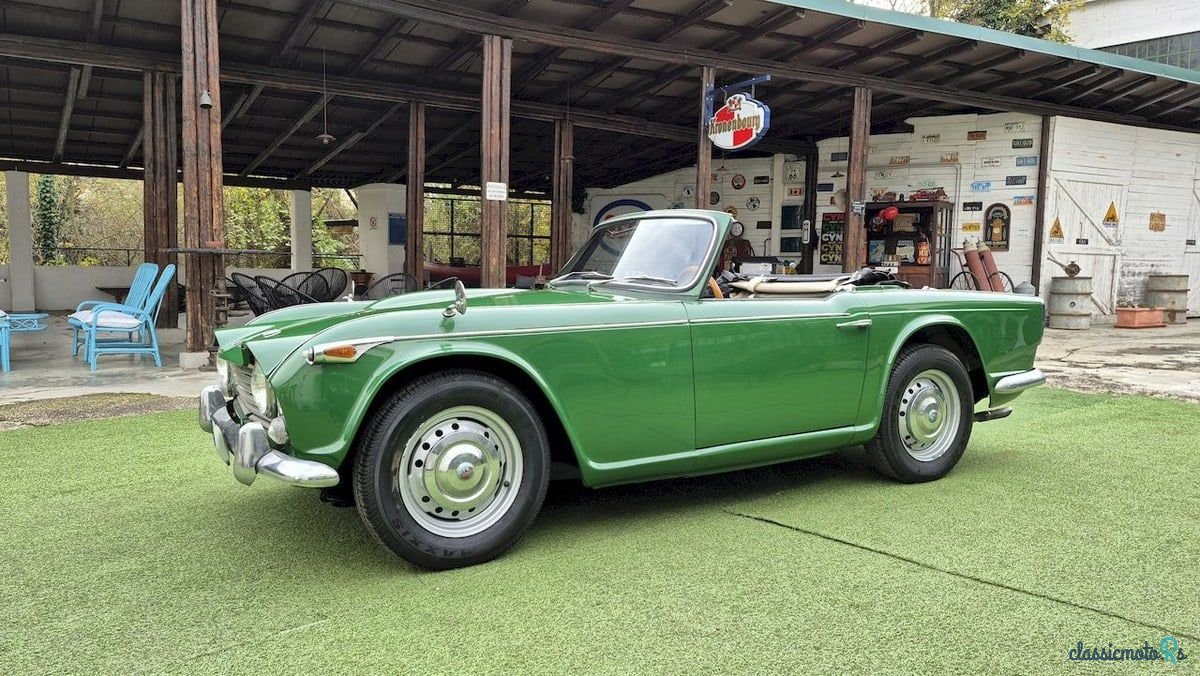 1966' Triumph TR4 photo #4