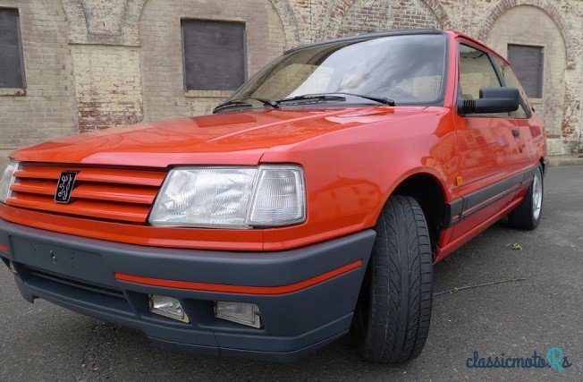 1989' Peugeot 309 GTI photo #1
