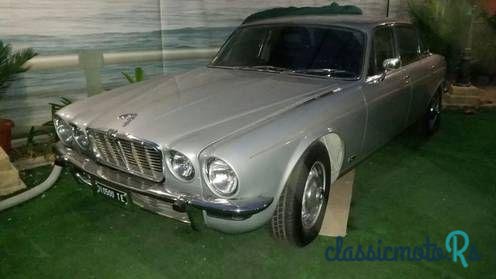 1974' Jaguar XJ6 photo #5