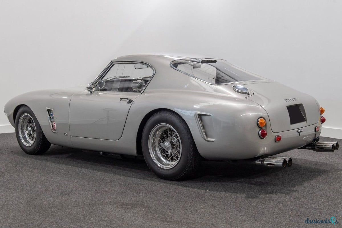 1962' Ferrari 250 photo #2