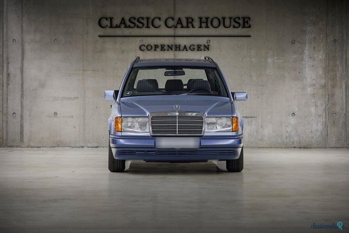 1990' Mercedes-Benz 230 photo #1