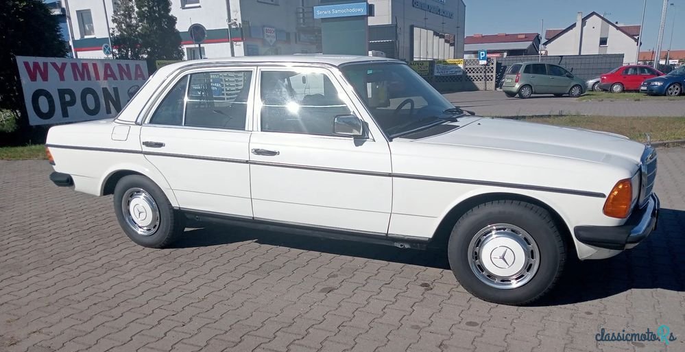 1980' Mercedes-Benz W123 photo #2