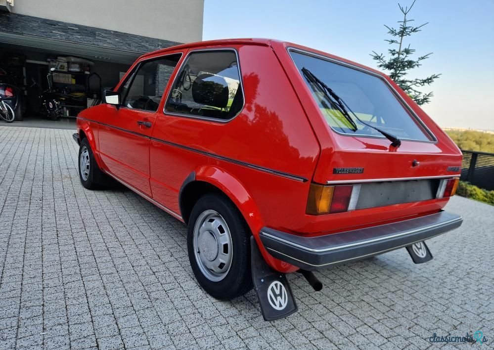 1979' Volkswagen Golf 1.6 D photo #1