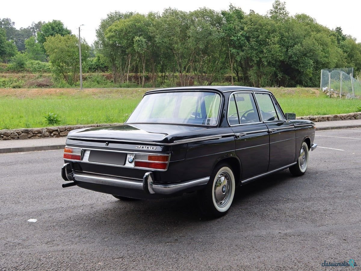 1975' BMW 2000 photo #5