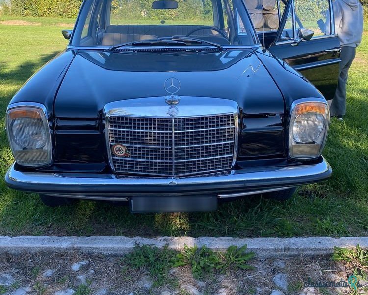 1970' Mercedes-Benz 220 photo #1