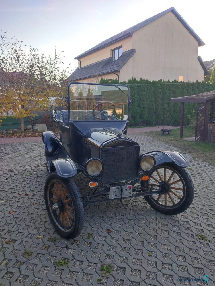 1920' Ford photo #1