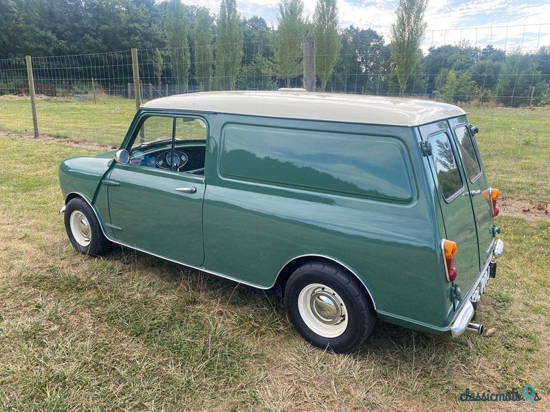 1971' Austin Mini Van photo #2