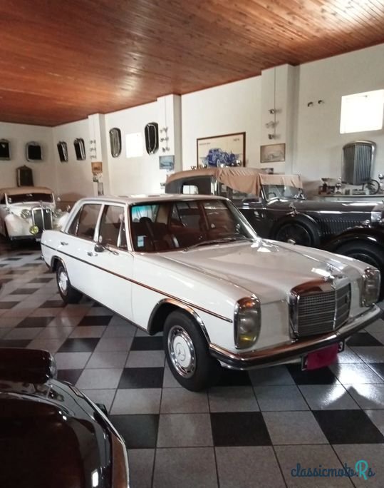 1973' Mercedes-Benz 220 photo #1