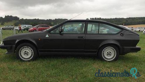 1982' Alfa Romeo Alfetta Gtv 2000 photo #1