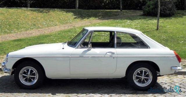 1975' MG MGB Gt photo #3