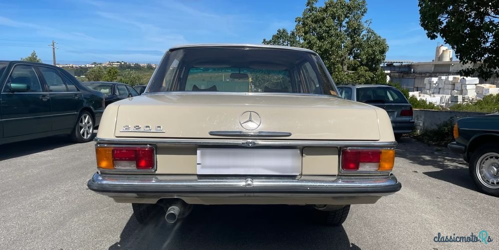1976' Mercedes-Benz 220 photo #4