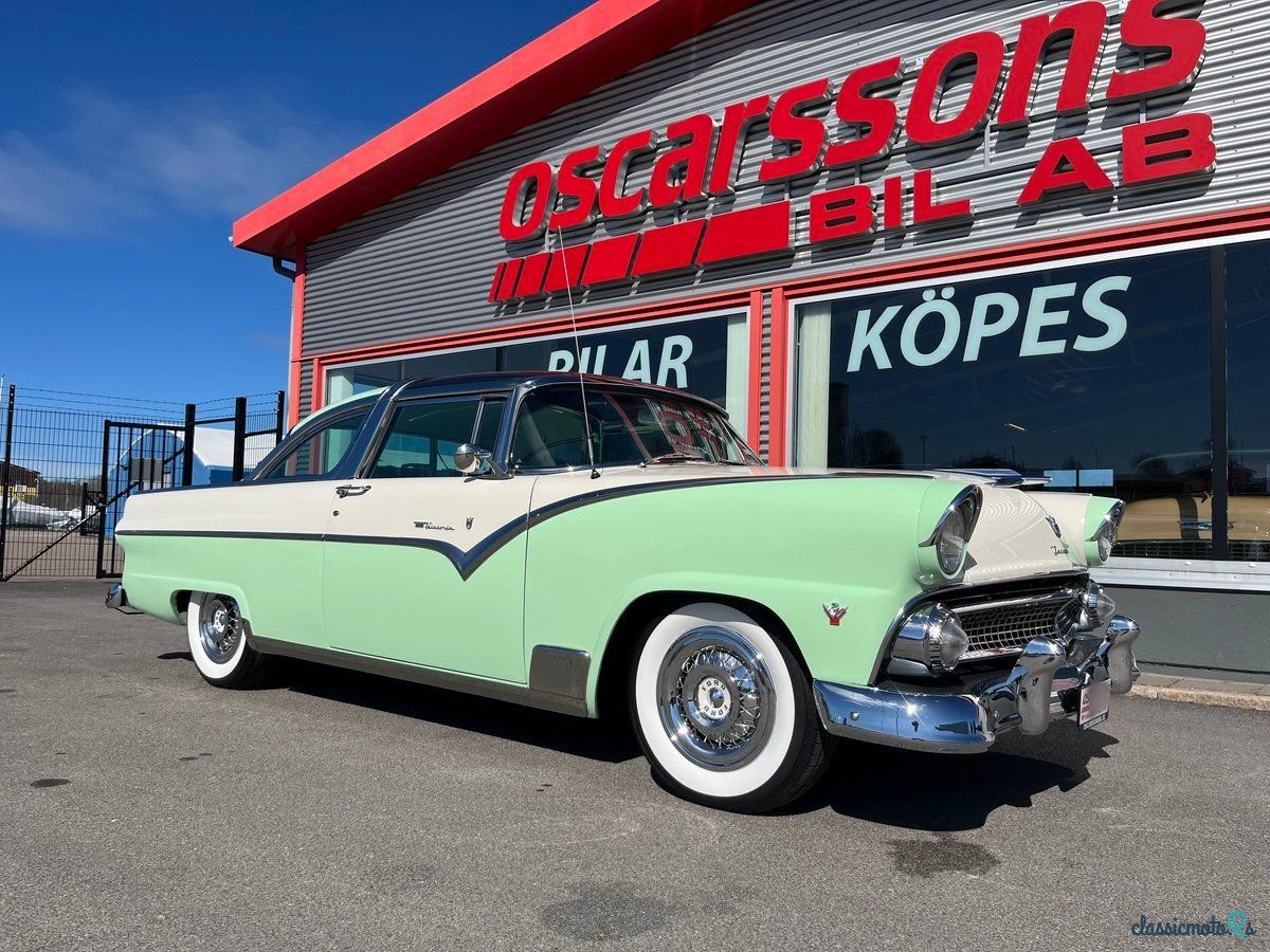 1955' Ford Crown Victoria photo #4