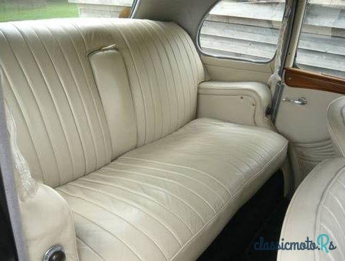 1947' Wolseley 14 / 60 Six Light photo #3