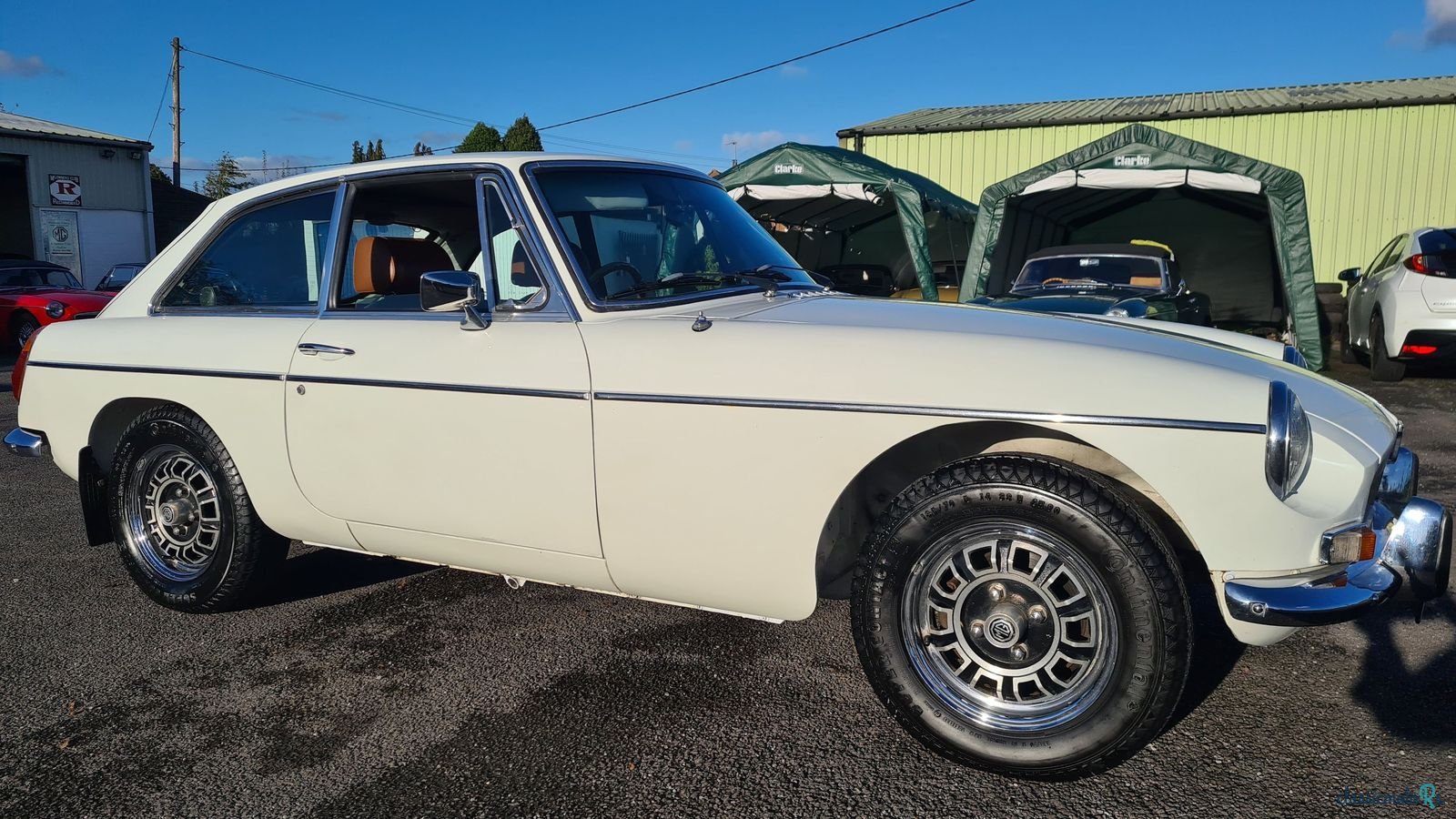 1973' MG Mgb Gt photo #1