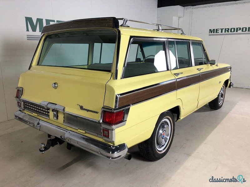 1973' Jeep Wagoneer photo #4