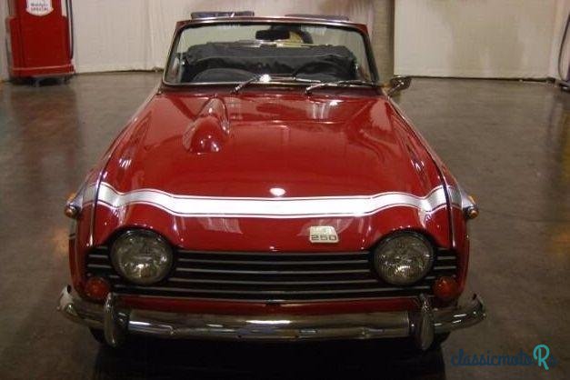1968' Triumph TR250 photo #2
