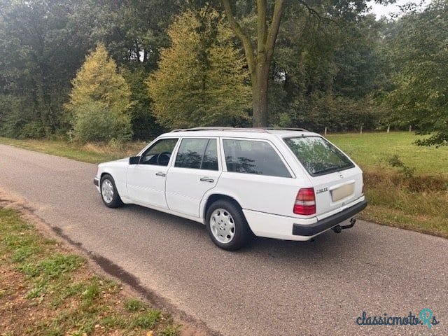 1989' Mercedes-Benz 230Te photo #4