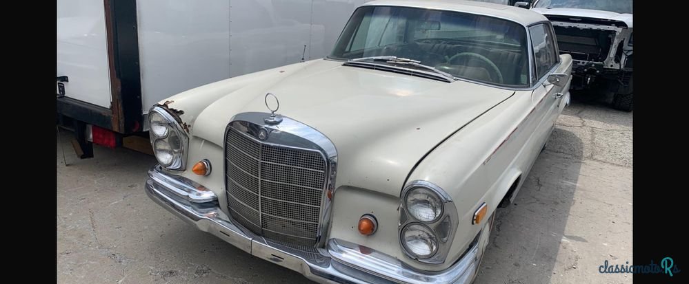 1964' Mercedes-Benz W111 photo #1