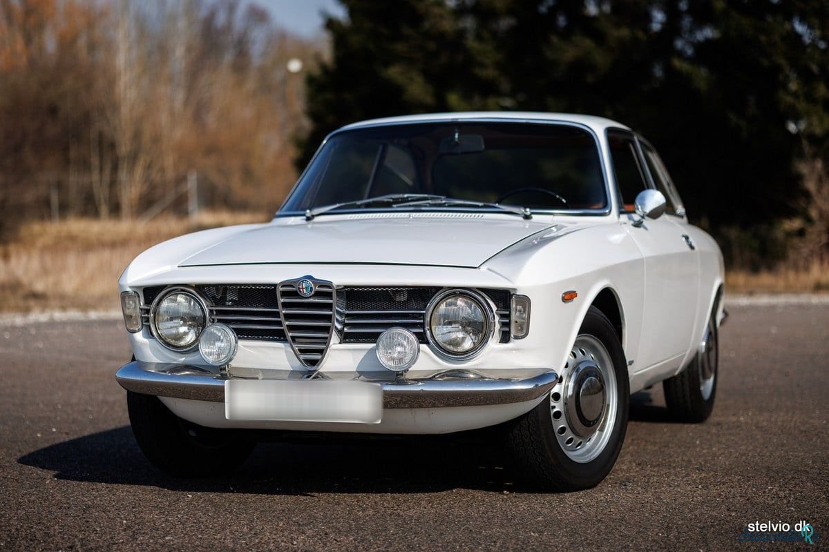 1967' Alfa Romeo Giulia photo #1
