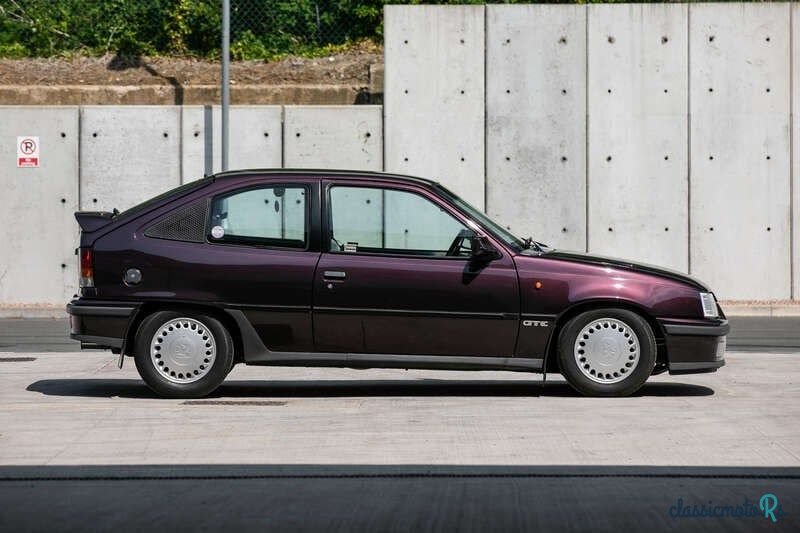 1988' Vauxhall Astra photo #6