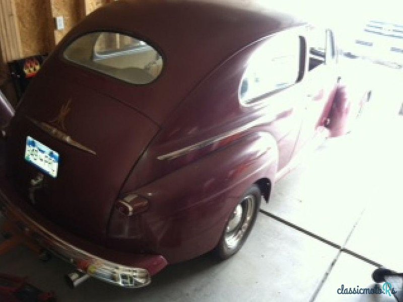 1947' Ford Deluxe photo #3