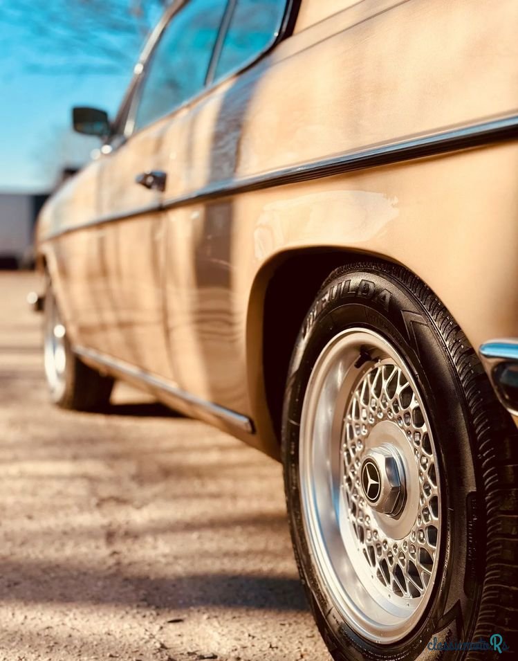 1969' Mercedes-Benz W114 photo #6