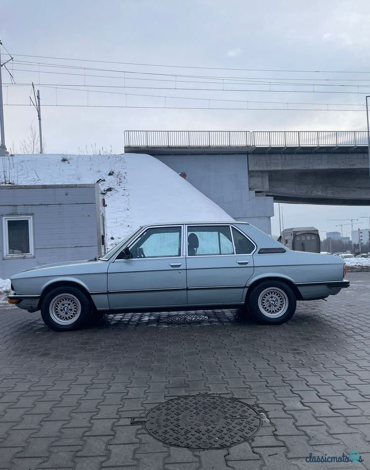1980' BMW Seria 5 photo #5