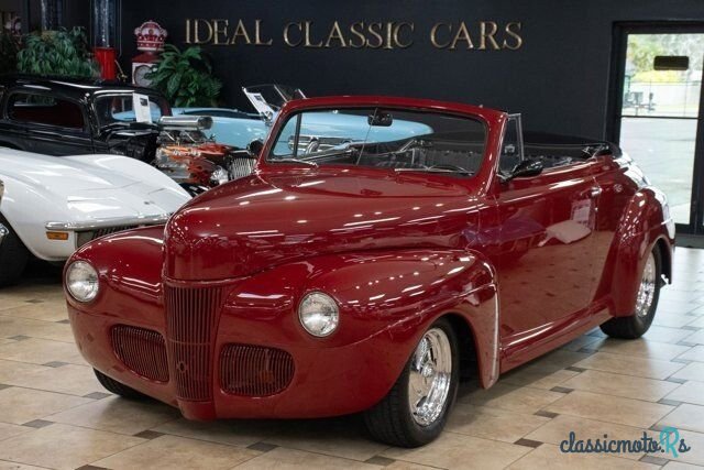 1941' Ford Super Deluxe photo #1