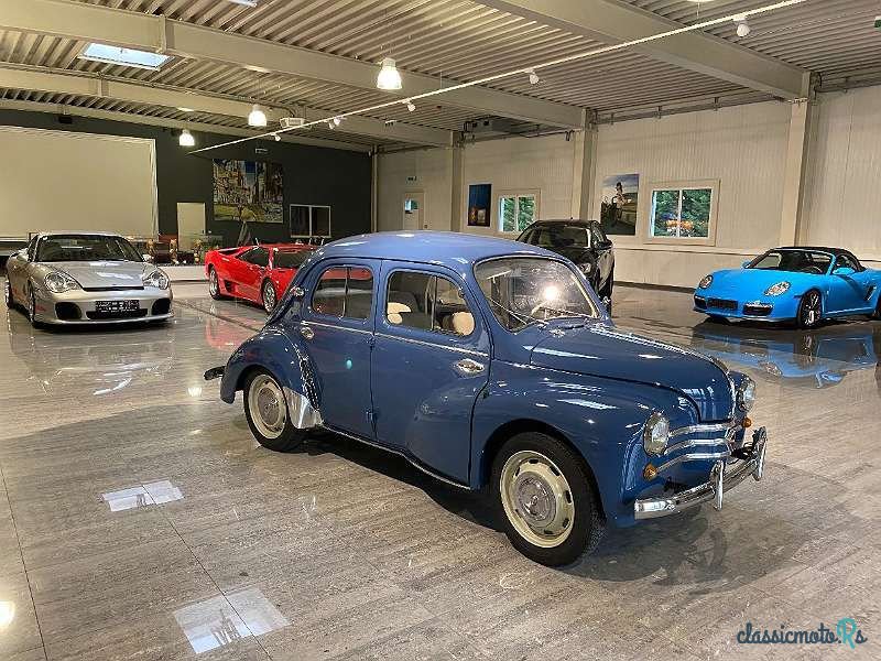 1957' Renault 4CV photo #3