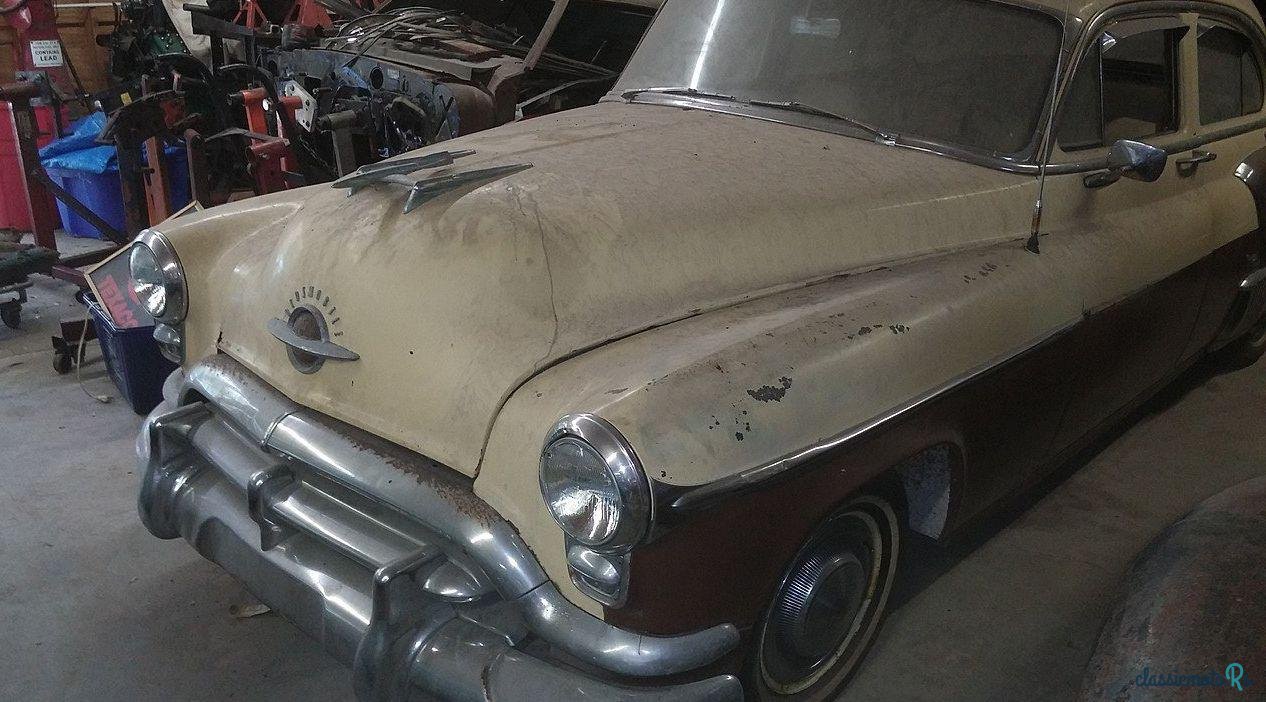 1952' Oldsmobile Ninety-Eight photo #2