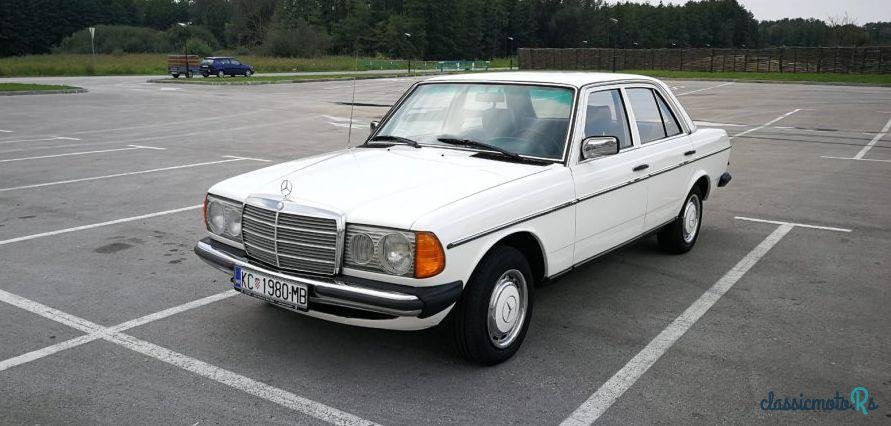 1980' Mercedes-Benz 123 240 photo #3