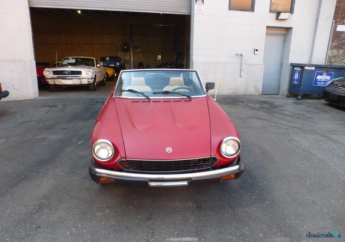 1979' Fiat 124 photo #2