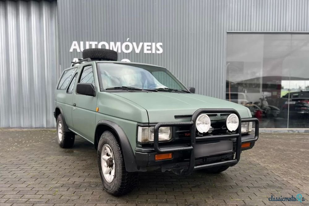 1990' Nissan Terrano photo #2