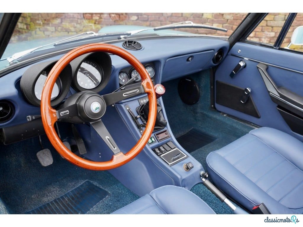 1984' Alfa Romeo Spider photo #3