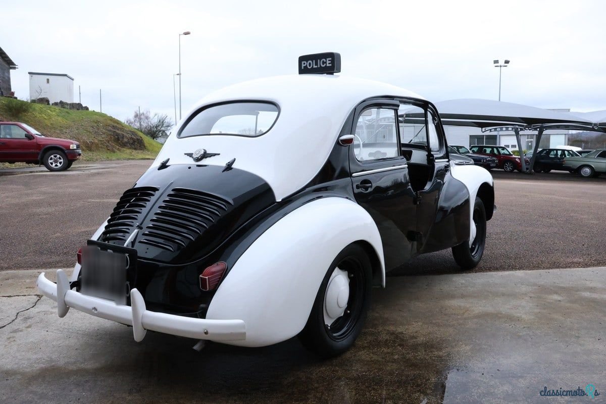 1954' Renault 4CV photo #3