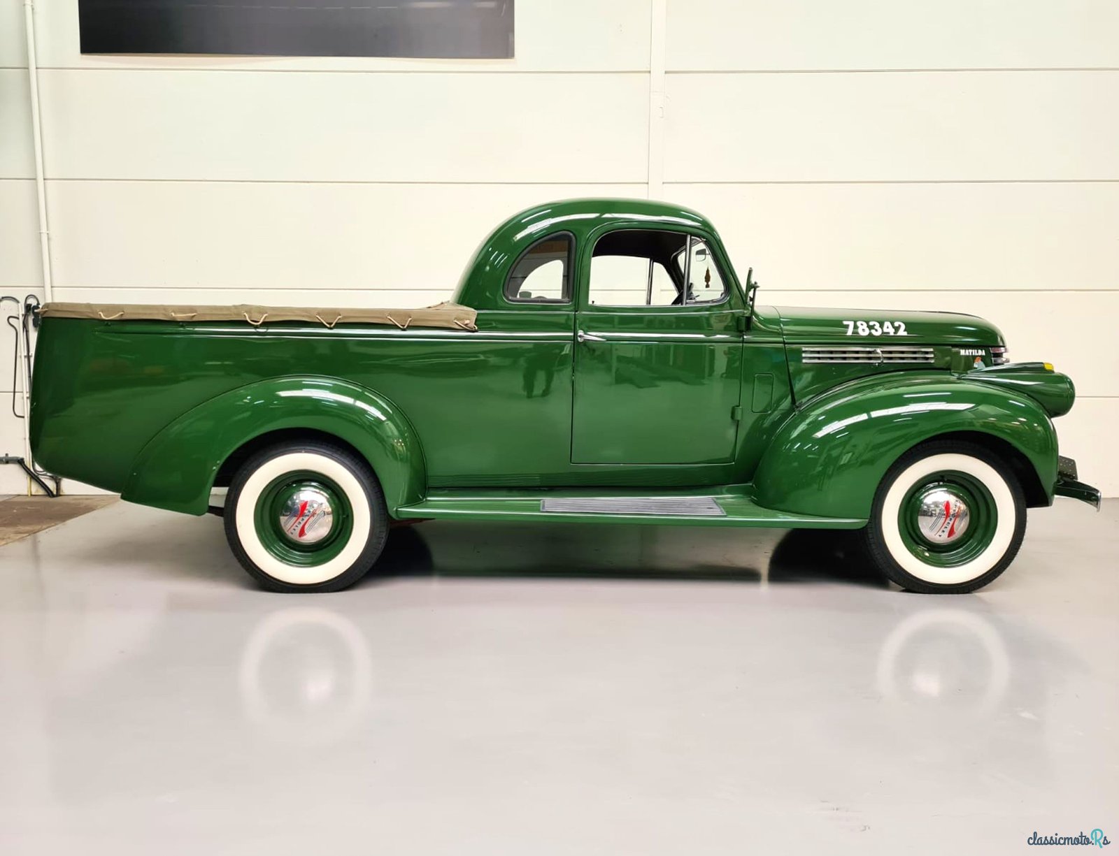 1944' Chevrolet Holden Ute photo #1