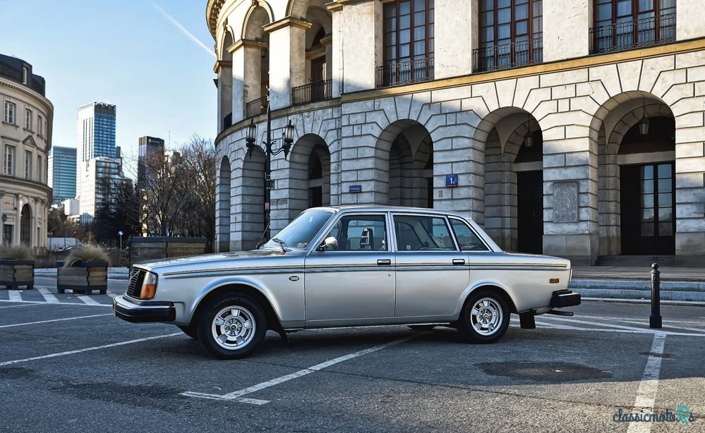 1977' Volvo Seria 200 photo #5