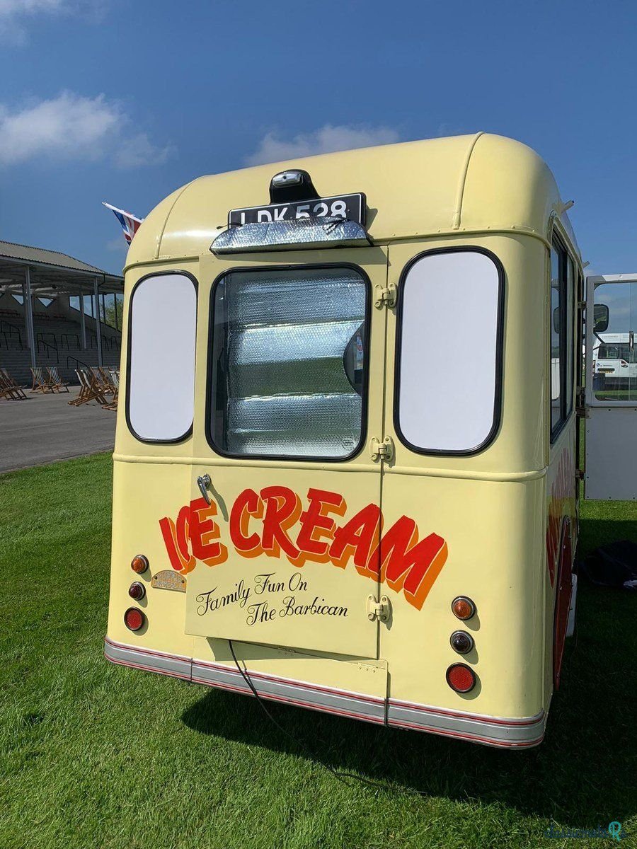 1954' Morris J Type photo #3