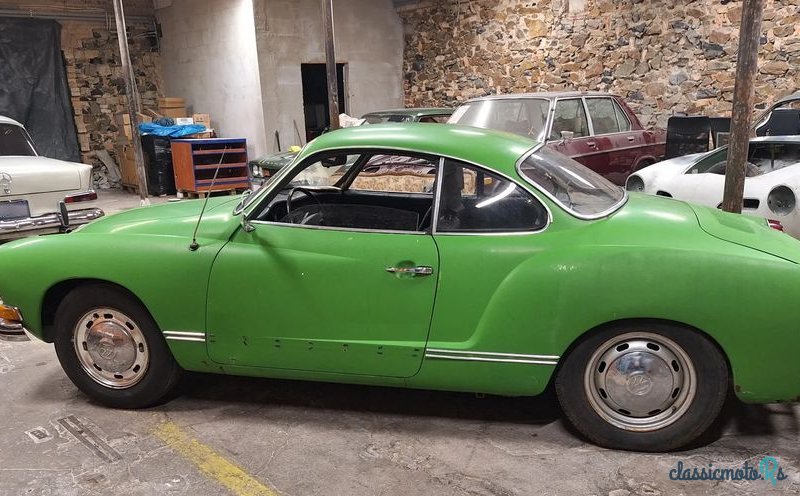 1972' Volkswagen Karmann Ghia photo #3