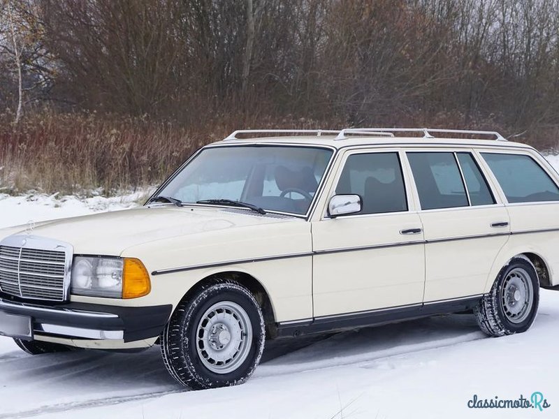 1979' Mercedes-Benz W123 photo #3