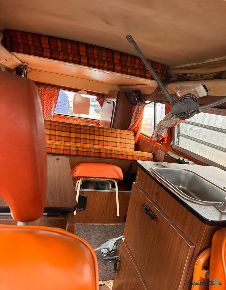 1974' Volkswagen Transporter photo #6