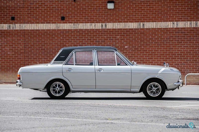 1968' Ford Cortina photo #5