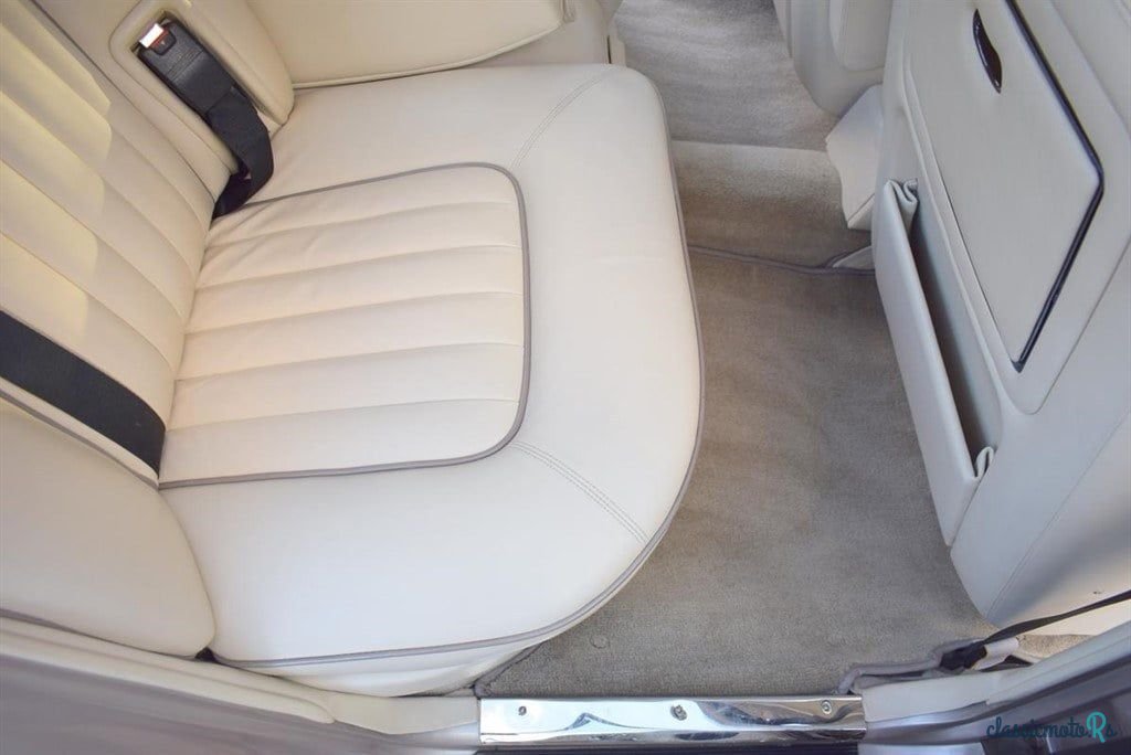 1990' Rolls-Royce Silver Spirit photo #4