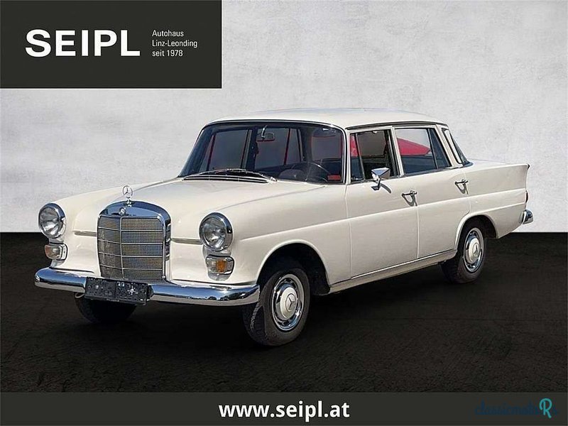 1967' Mercedes-Benz 200 photo #1