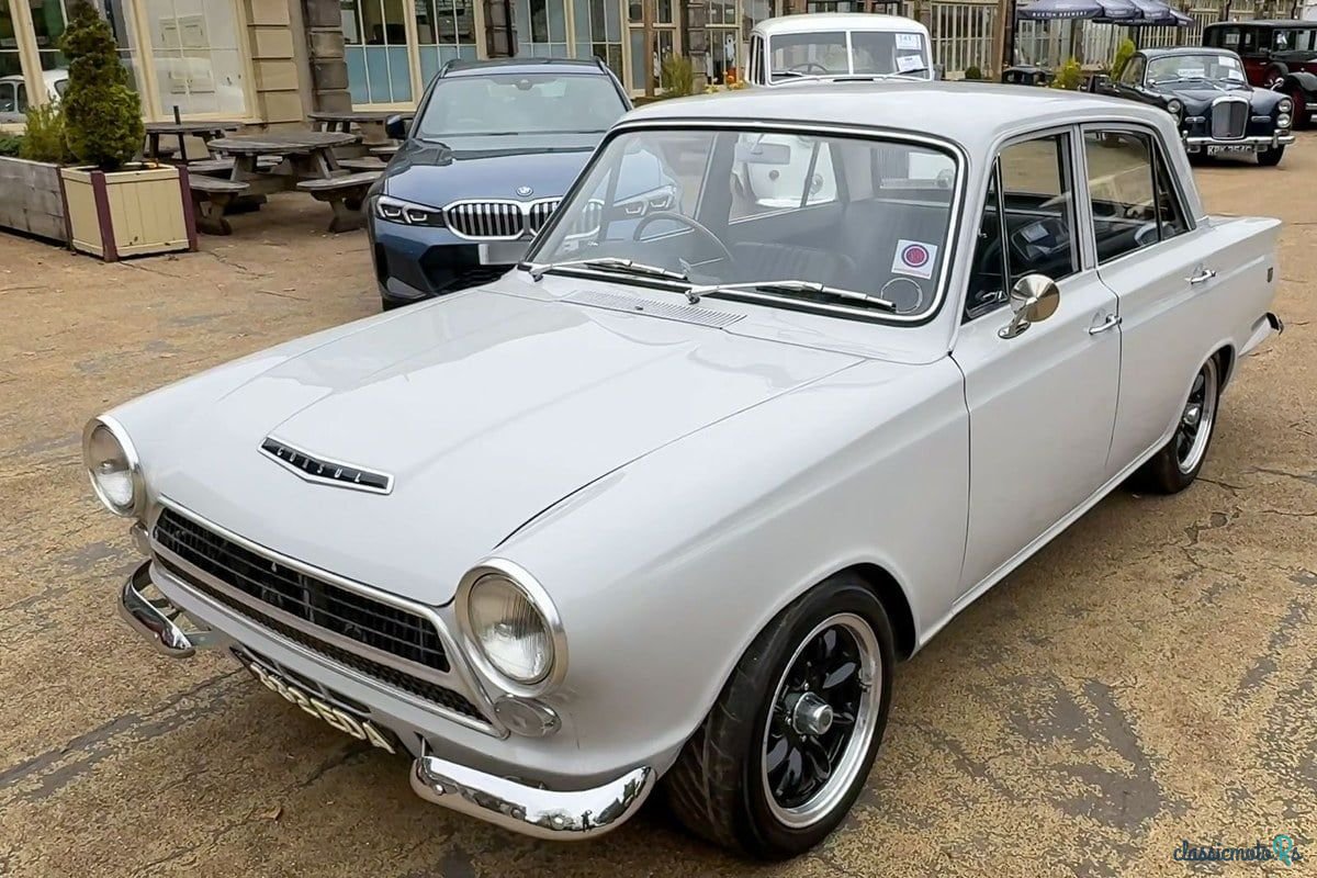 1963' Ford Cortina photo #4