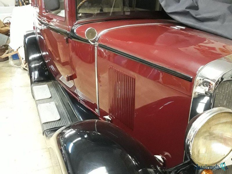 1929' Chevrolet Sedan photo #3