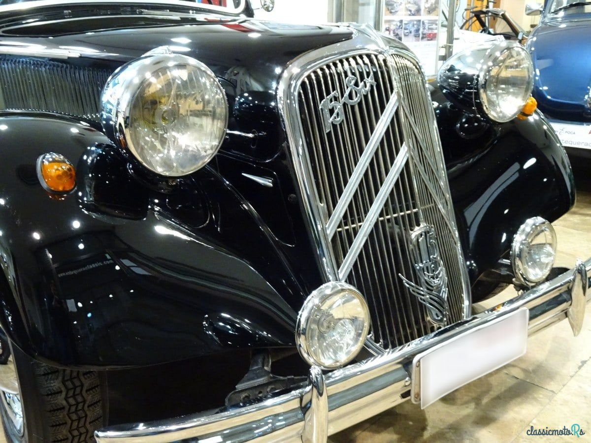 1951' Citroen Traction Avant photo #5