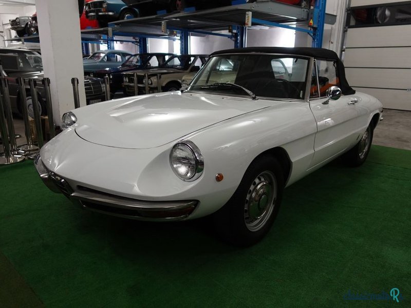 1969' Alfa Romeo Spider photo #2