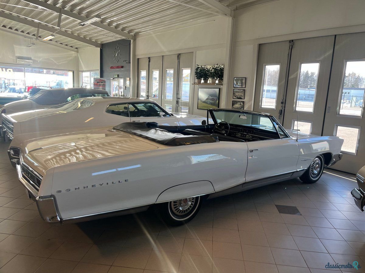 1965' Pontiac Bonneville photo #5