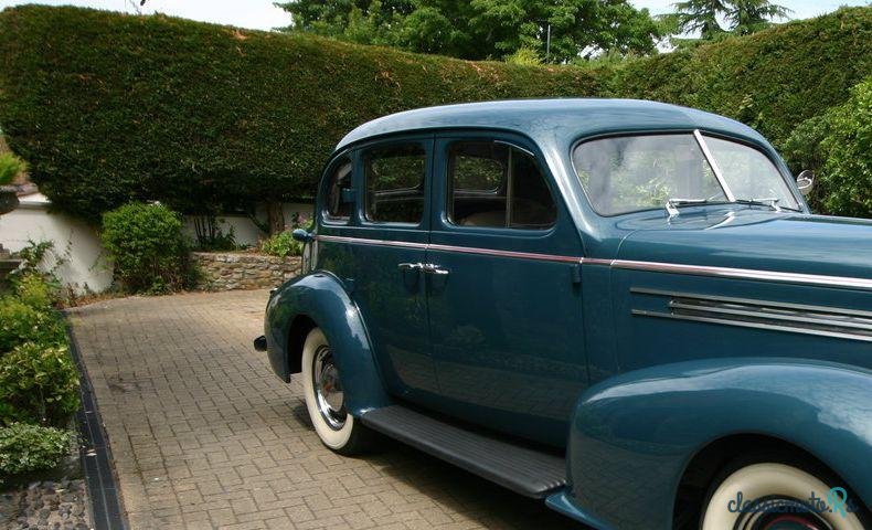 1937' Oldsmobile F Series photo #3